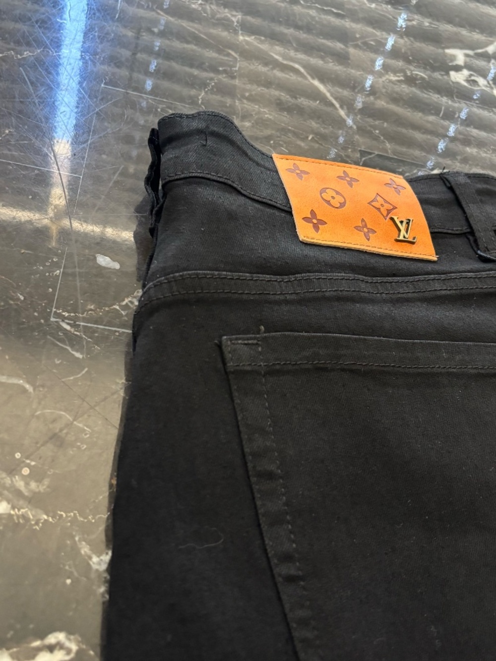 black lv jeans - Picture 2 of 3